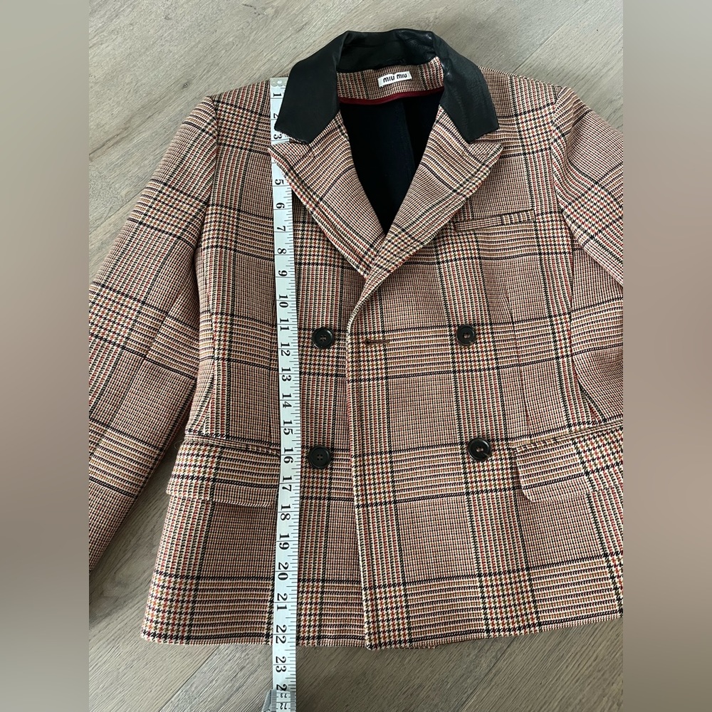 MIU MIU Red Black White Houndstooth Cropped Blazer with Leather Collar - Picture 6 of 8